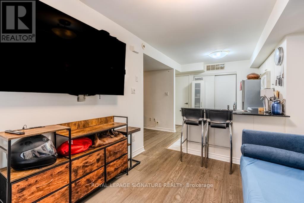 703 - 10 Laidlaw Street, Toronto, Ontario  M6K 1X2 - Photo 6 - W12662564