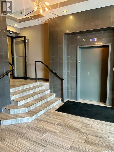 107 502 Perehudoff Crescent, Saskatoon, Saskatchewan  S7N 4H6 - Photo 2 - SK026193