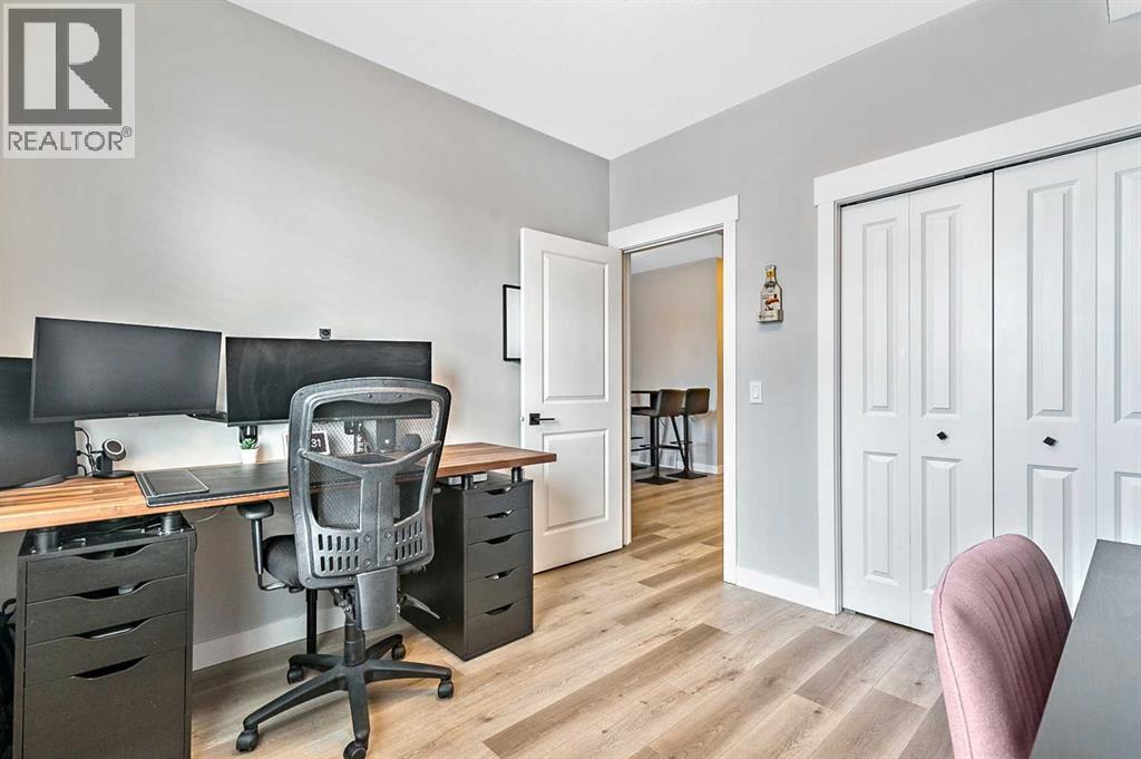 1, 67 West Coach Manor Sw, Calgary, Alberta  T3H 1R7 - Photo 17 - A2273949