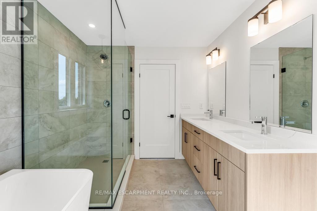 1313 Baseline Road, Hamilton, Ontario  L8E 5G1 - Photo 21 - X12662272