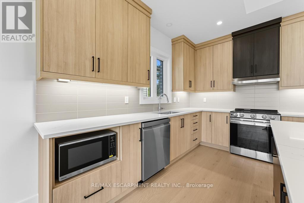 1313 Baseline Road, Hamilton, Ontario  L8E 5G1 - Photo 6 - X12662272