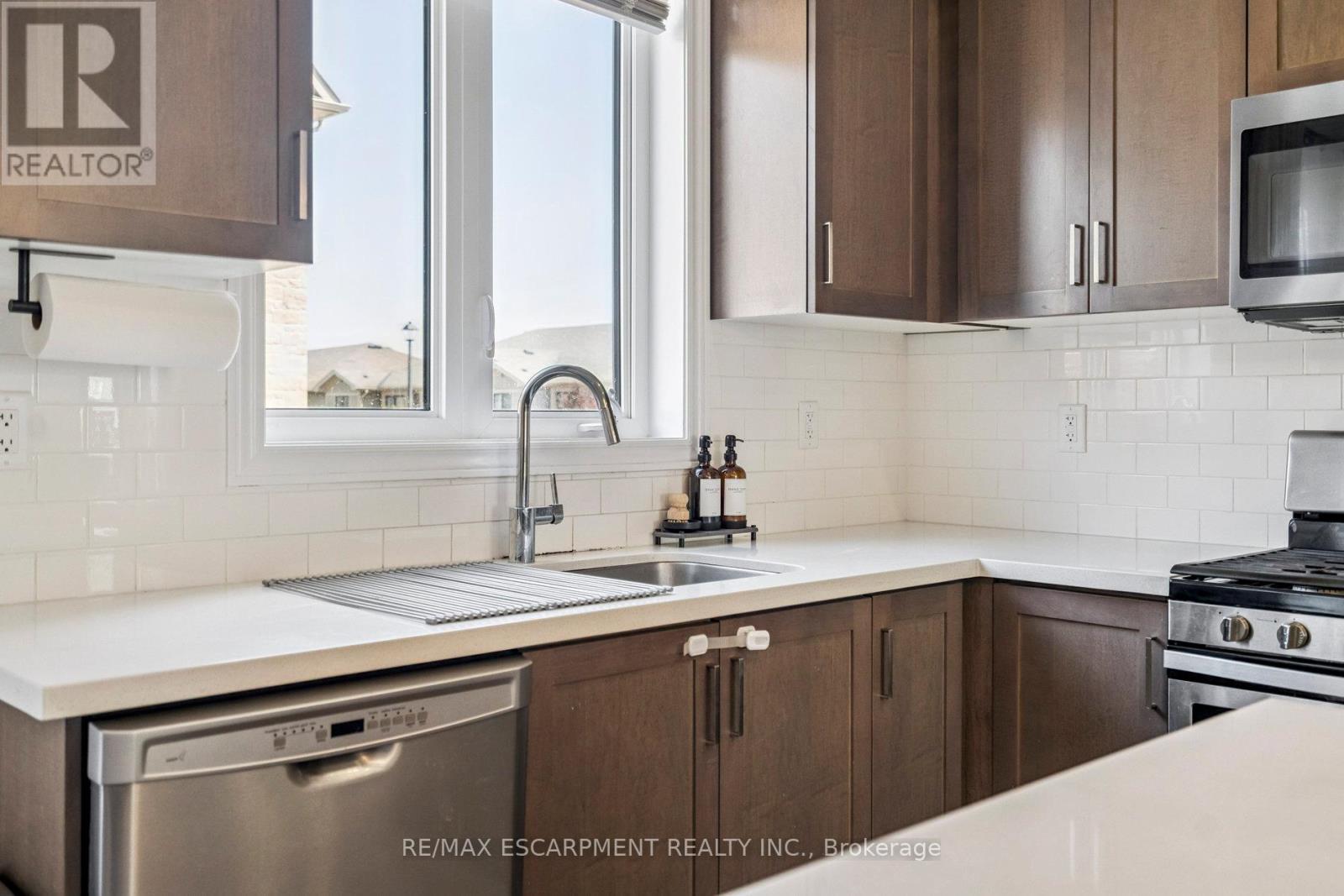 130 - 1890 Rymal Road E, Hamilton, Ontario  L0R 1P0 - Photo 4 - X12662286