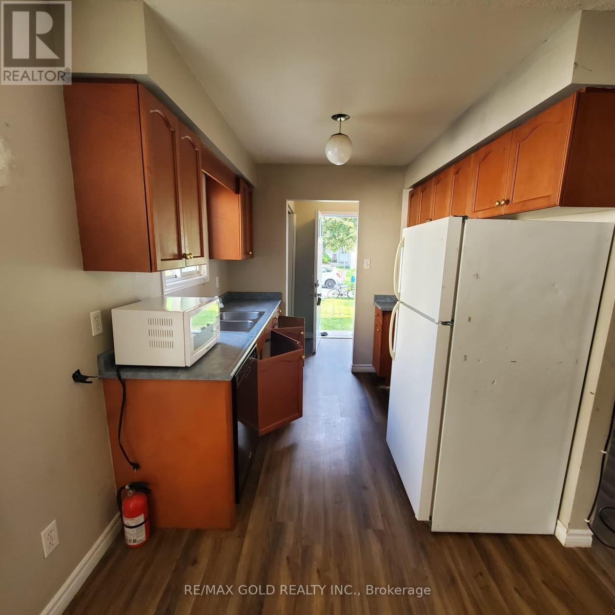 972 Prosperity Court, London East, Ontario  N5V 5C7 - Photo 10 - X12662336