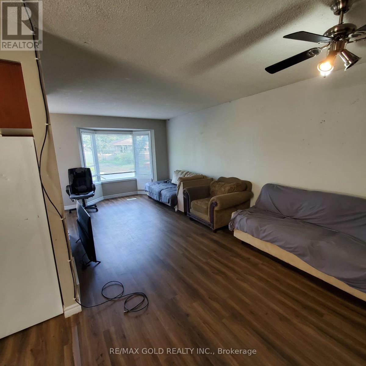 972 Prosperity Court, London East, Ontario  N5V 5C7 - Photo 2 - X12662336