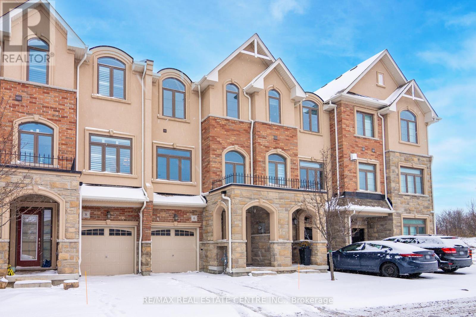6 Borers Creek Circle S, Hamilton (Waterdown), Ontario  L8B 0S1 - Photo 2 - X12662404