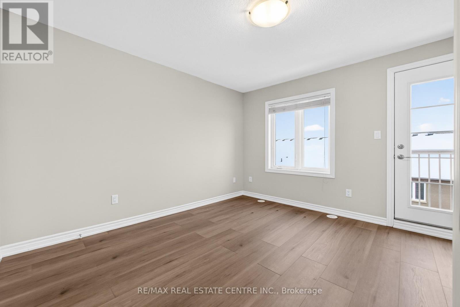 6 Borers Creek Circle S, Hamilton (Waterdown), Ontario  L8B 0S1 - Photo 21 - X12662404