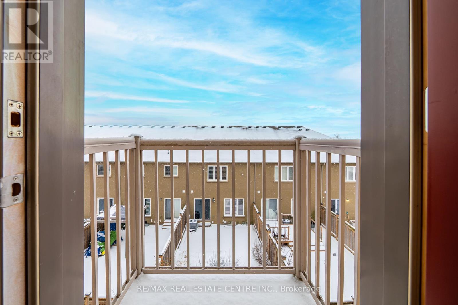 6 Borers Creek Circle S, Hamilton (Waterdown), Ontario  L8B 0S1 - Photo 25 - X12662404