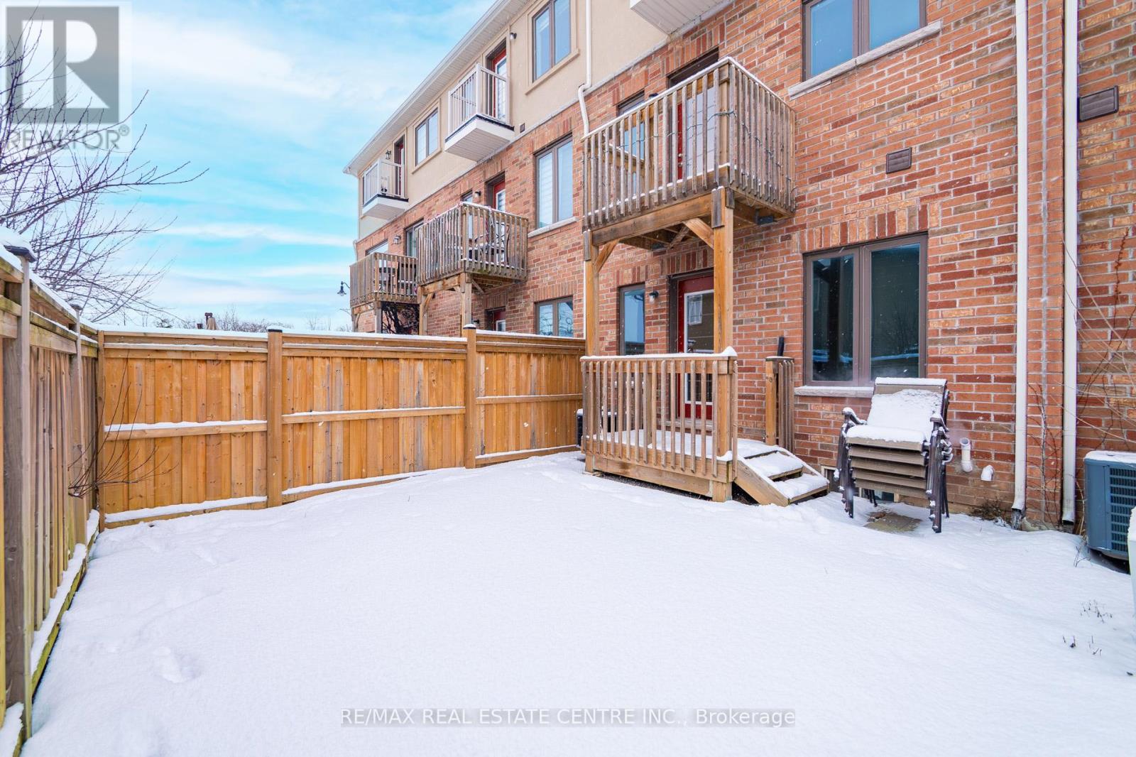 6 Borers Creek Circle S, Hamilton (Waterdown), Ontario  L8B 0S1 - Photo 42 - X12662404