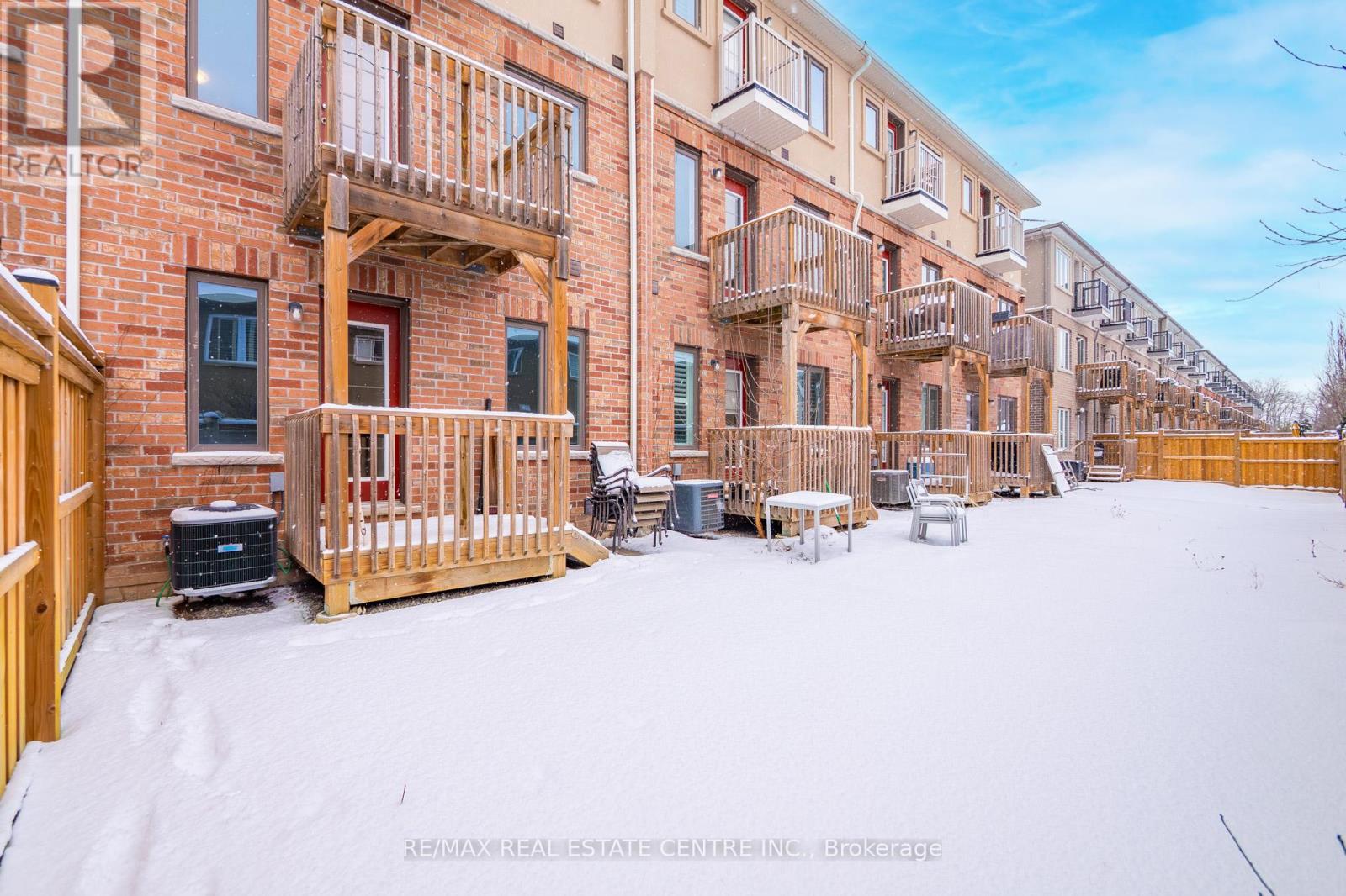 6 Borers Creek Circle S, Hamilton (Waterdown), Ontario  L8B 0S1 - Photo 43 - X12662404