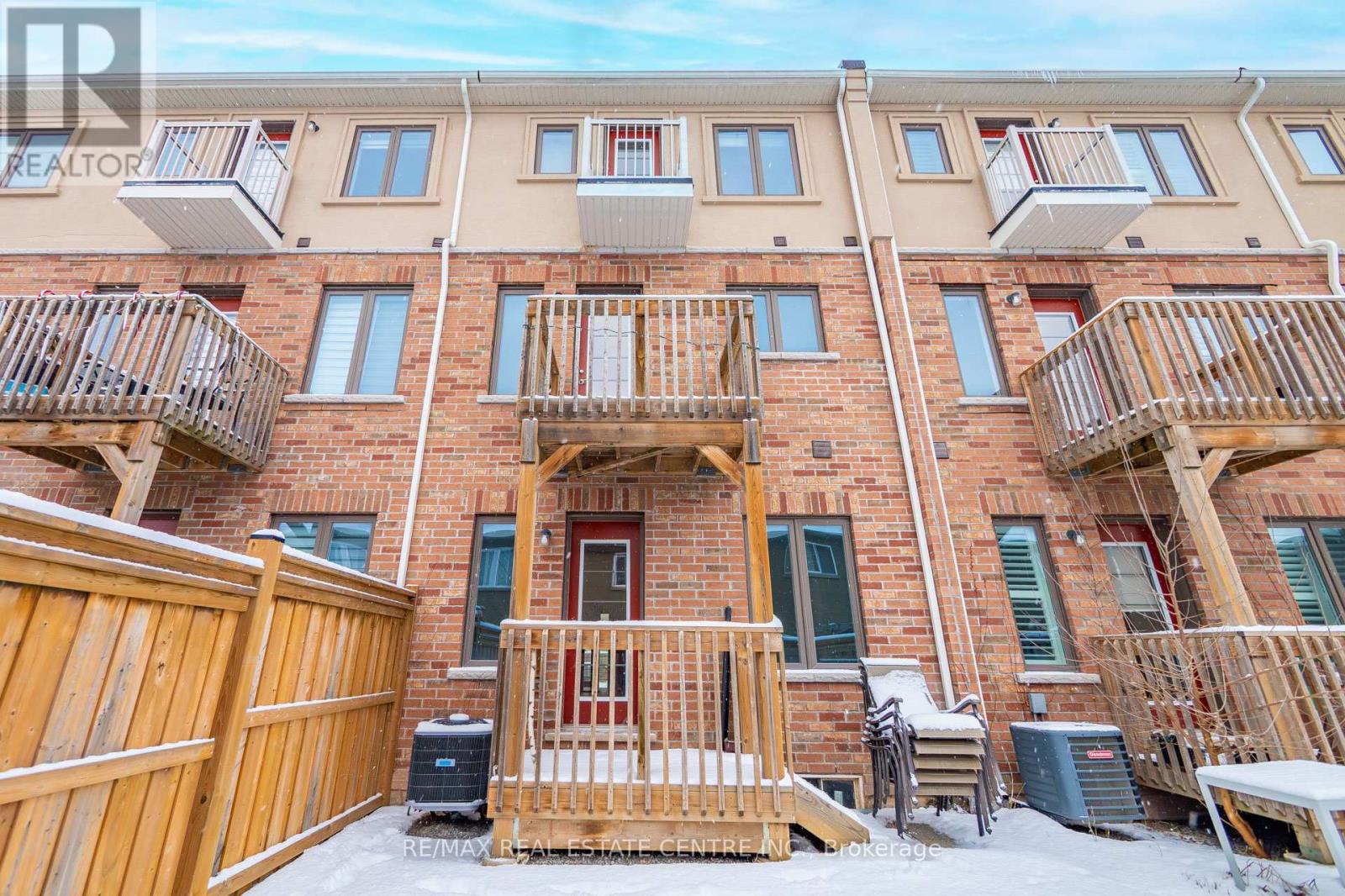 6 Borers Creek Circle S, Hamilton (Waterdown), Ontario  L8B 0S1 - Photo 44 - X12662404