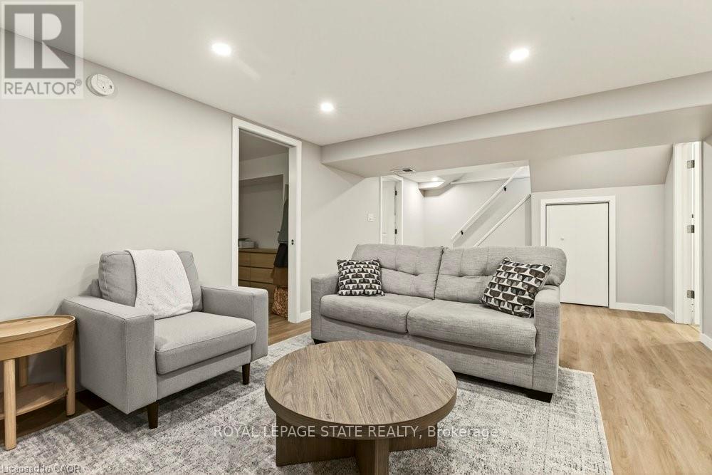 7 Prince Charles Drive, St. Catharines, Ontario  L2N 3Y4 - Photo 30 - X12662414