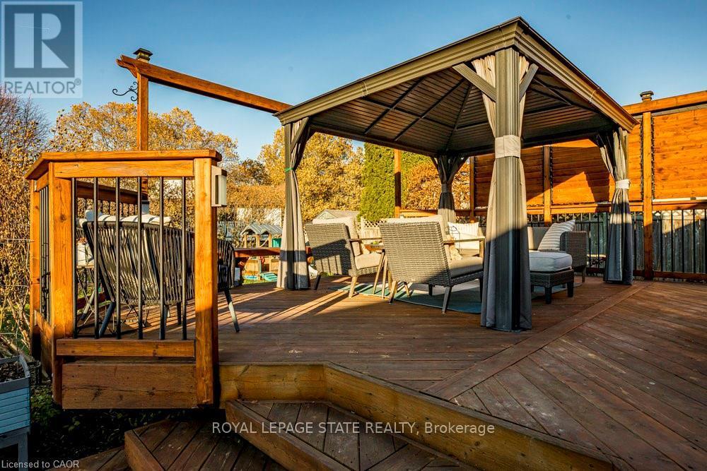 7 Prince Charles Drive, St. Catharines, Ontario  L2N 3Y4 - Photo 47 - X12662414