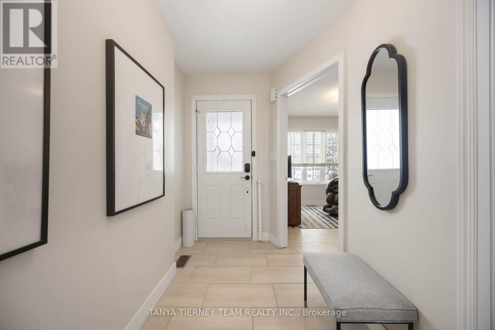 629 Tully Crescent, Peterborough, Ontario  K9K 0B1 - Photo 5 - X12662422