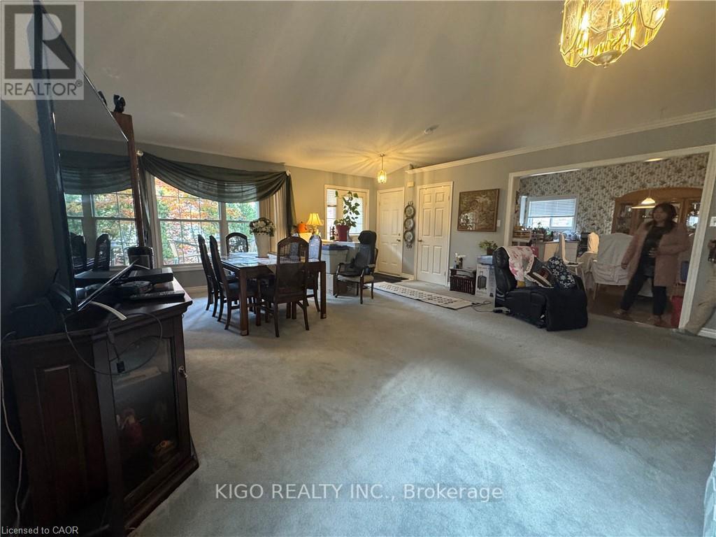 231 Chelton Road, London South, Ontario  N6M 1H9 - Photo 2 - X12662510