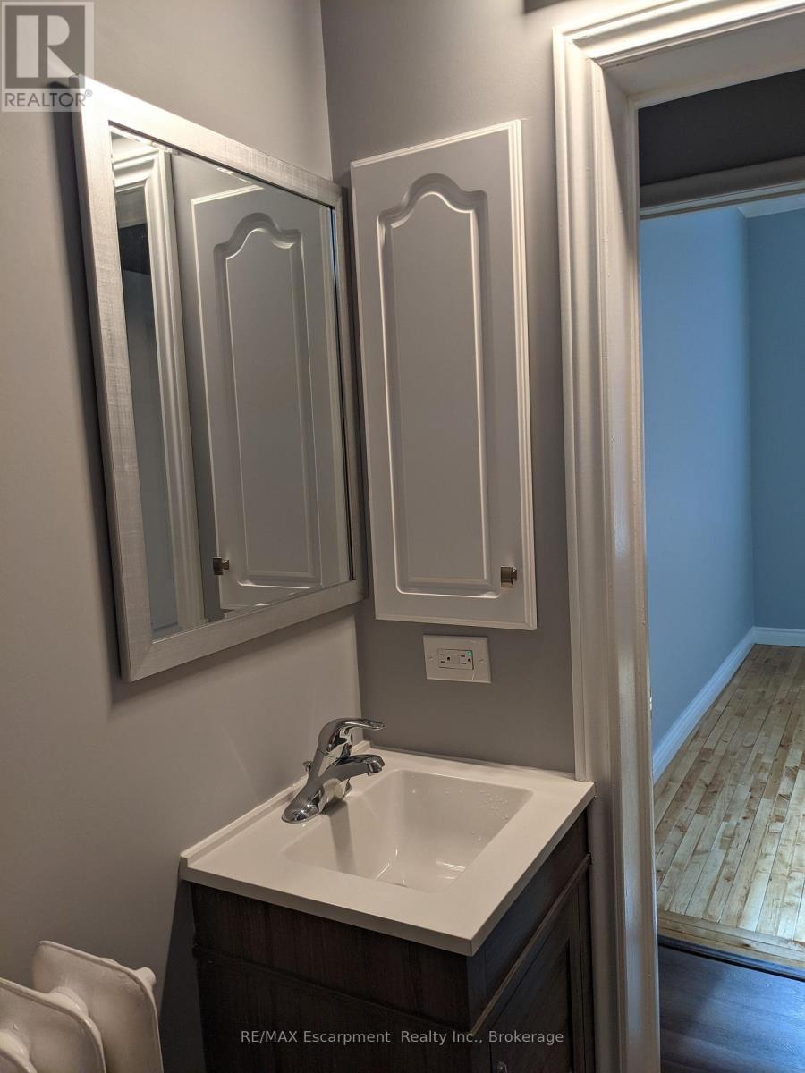 4 - 158 James Street, St. Catharines (Downtown), Ontario  L2R 5C4 - Photo 12 - X12662578