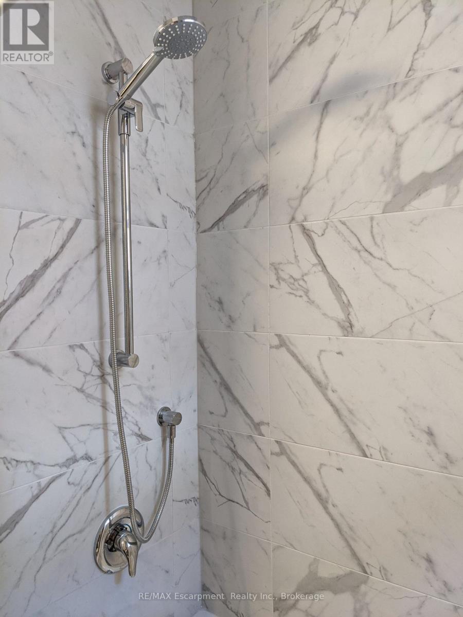 4 - 158 James Street, St. Catharines (Downtown), Ontario  L2R 5C4 - Photo 13 - X12662578