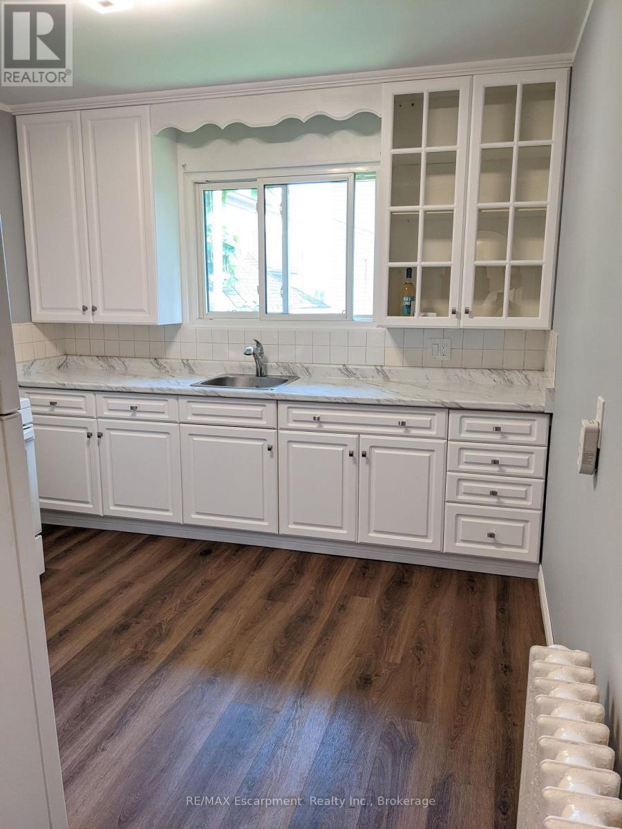 4 - 158 James Street, St. Catharines (Downtown), Ontario  L2R 5C4 - Photo 4 - X12662578