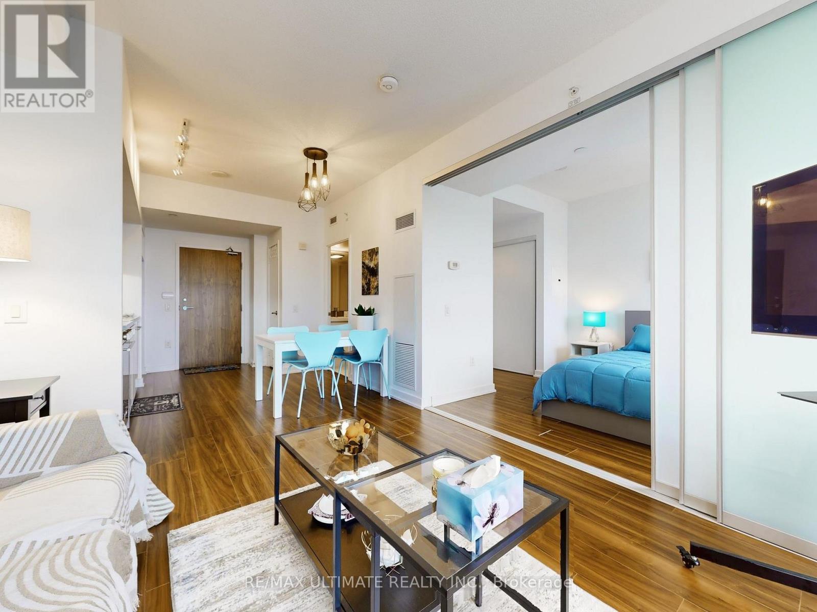 4310 - 85 Queens Wharf Road, Toronto, Ontario  M5V 0J9 - Photo 6 - C12662506