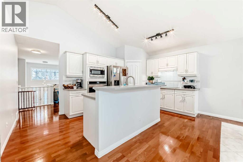 3263 Signal Hill Drive Sw, Calgary, Alberta  T3H 3T7 - Photo 3 - A2276947