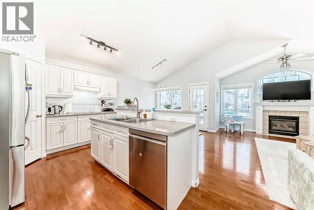 3263 Signal Hill Drive Sw, Calgary, Alberta  T3H 3T7 - Photo 5 - A2276947