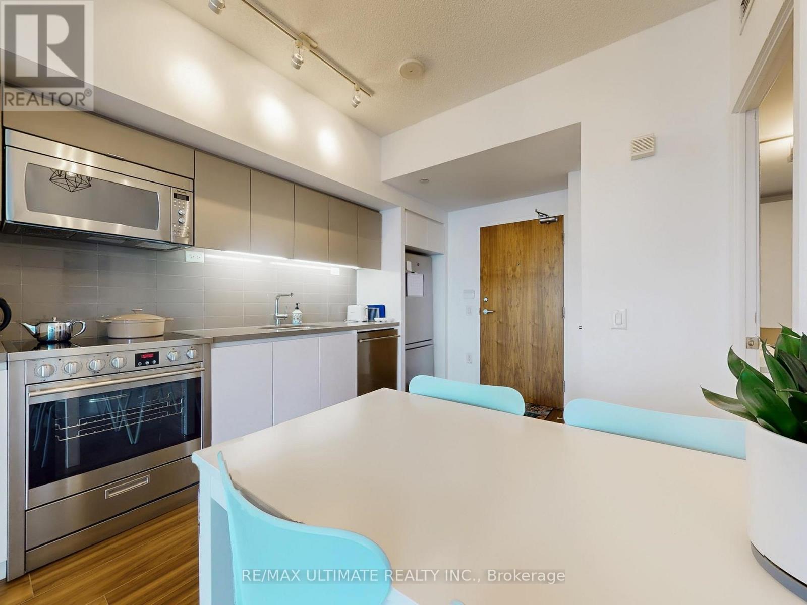 4310 - 85 Queens Wharf Road, Toronto, Ontario  M5V 0J9 - Photo 7 - C12662506