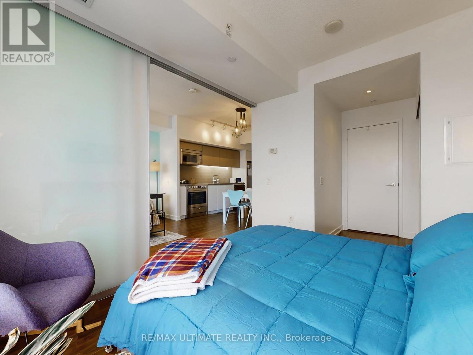 4310 - 85 Queens Wharf Road, Toronto, Ontario  M5V 0J9 - Photo 11 - C12662506