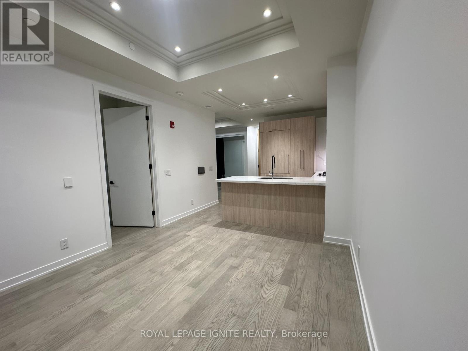 207 - 123 Maurice Drive, Oakville, Ontario  L6K 2W6 - Photo 16 - W12660974