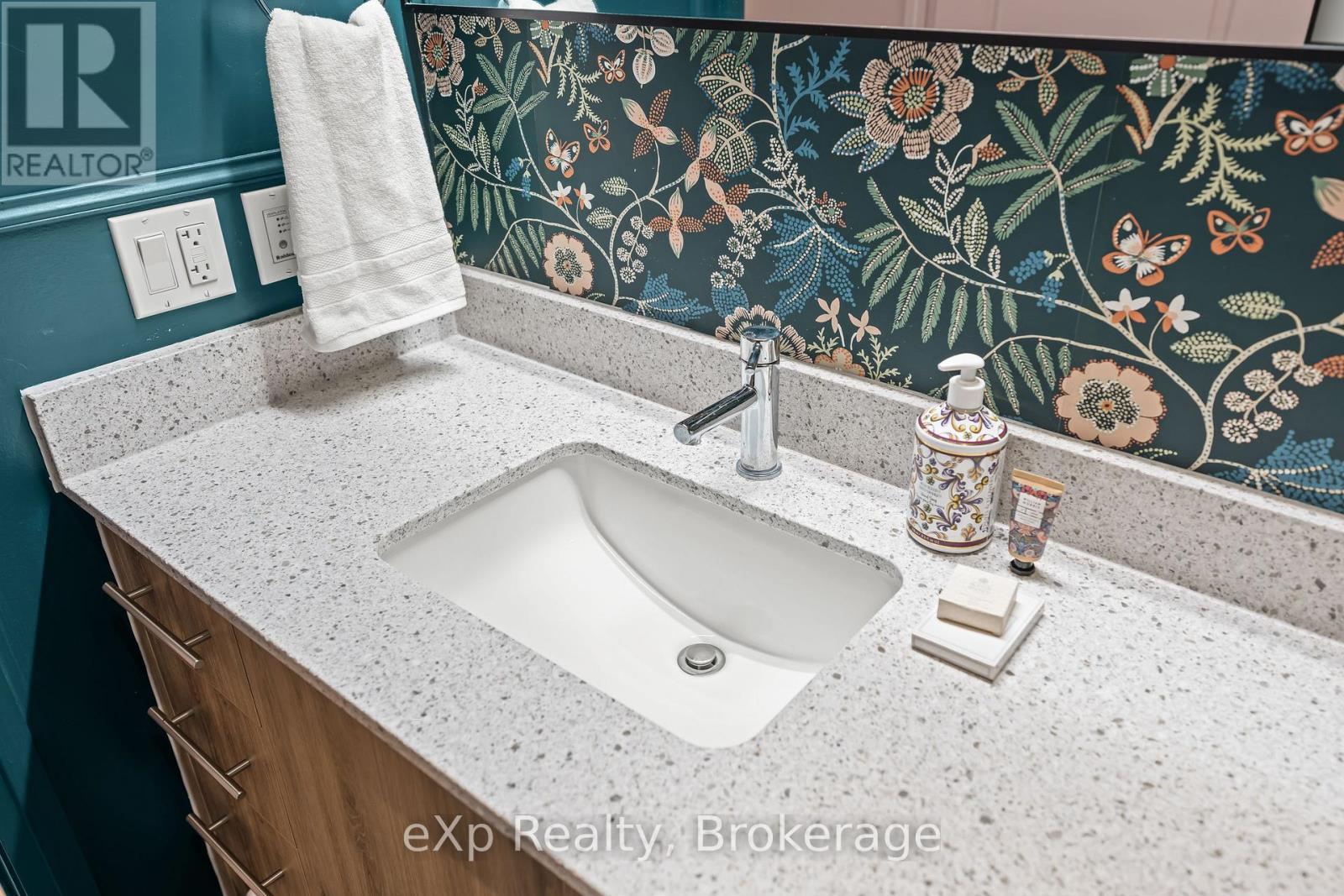 305 - 525 New Dundee Road, Kitchener, Ontario N2P 0K8 - Photo 23 - X12662630