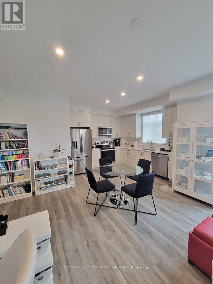 302 - 200 Callaway Road, London North, Ontario  N6G 3X6 - Photo 2 - X12662614