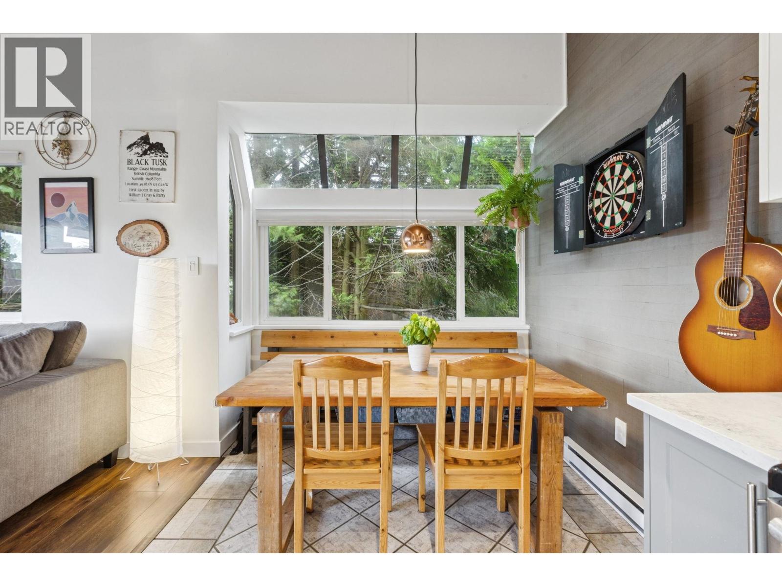 302 146 E 18th Street, North Vancouver, British Columbia  V7L 2X5 - Photo 6 - R3075698