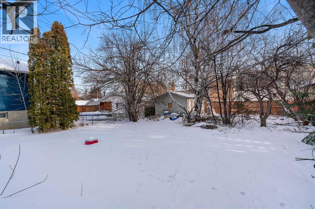 2032 27 Street Sw, Calgary, Alberta  T3E 2E7 - Photo 9 - A2276128