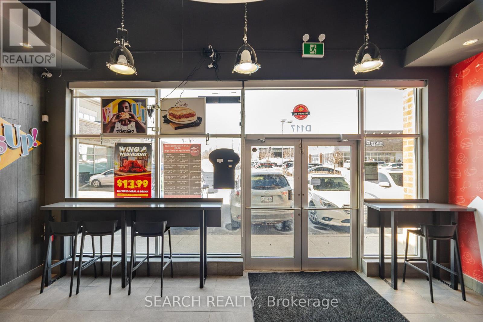 1900 Fowler Drive, Mississauga, Ontario  L5K 1T7 - Photo 6 - W12458699