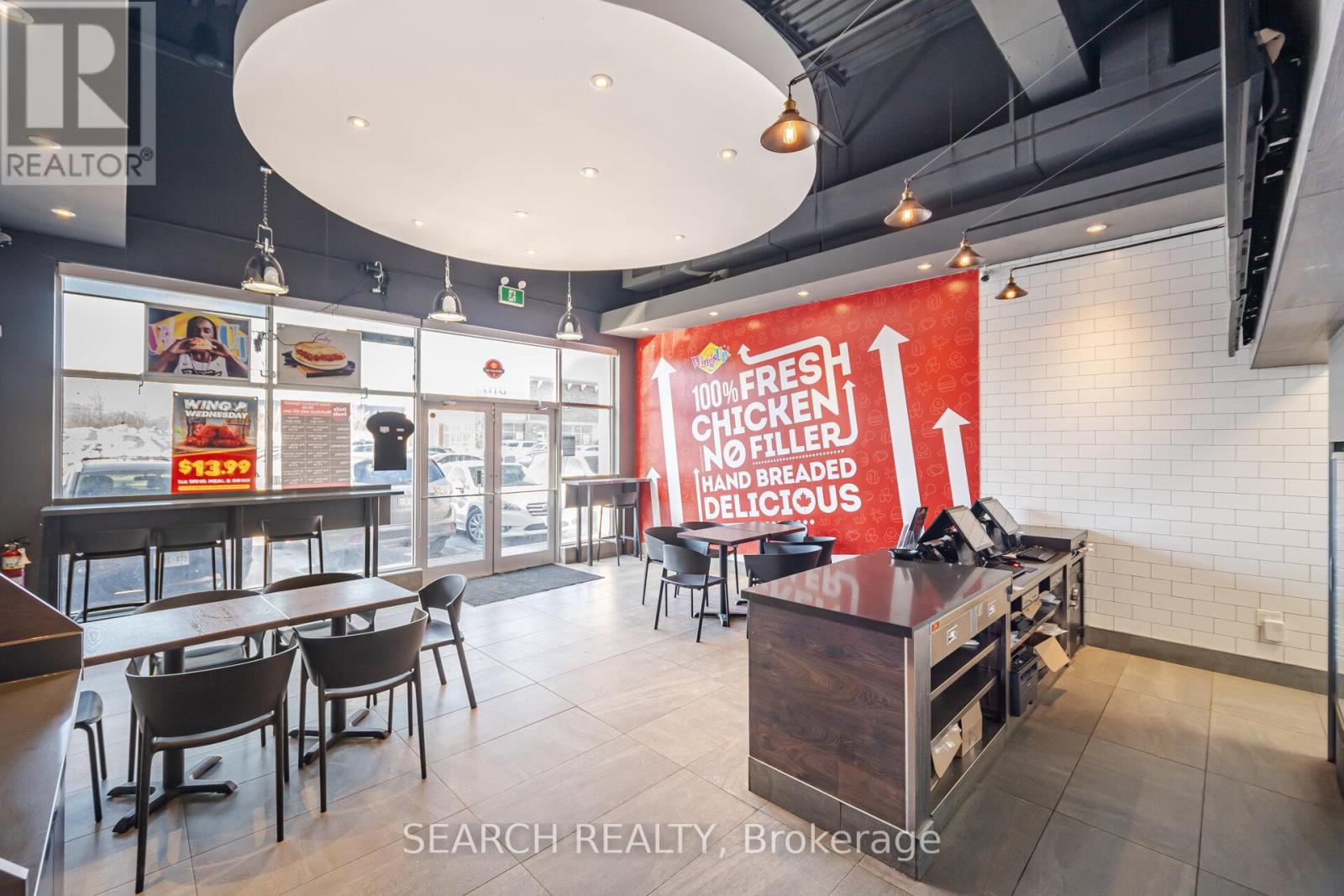 1900 Fowler Drive, Mississauga, Ontario  L5K 1T7 - Photo 8 - W12458699