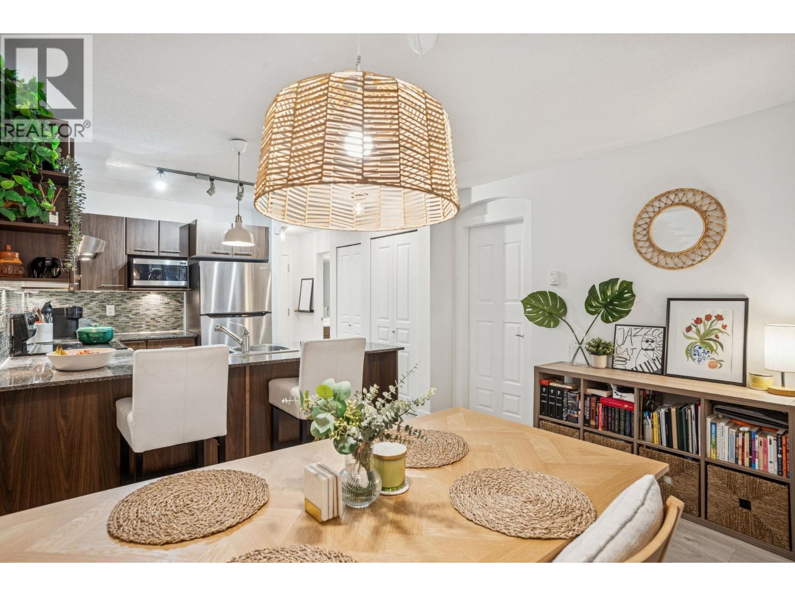 111 4728 Brentwood Drive, Burnaby, British Columbia  V5C 0G2 - Photo 2 - R3075746