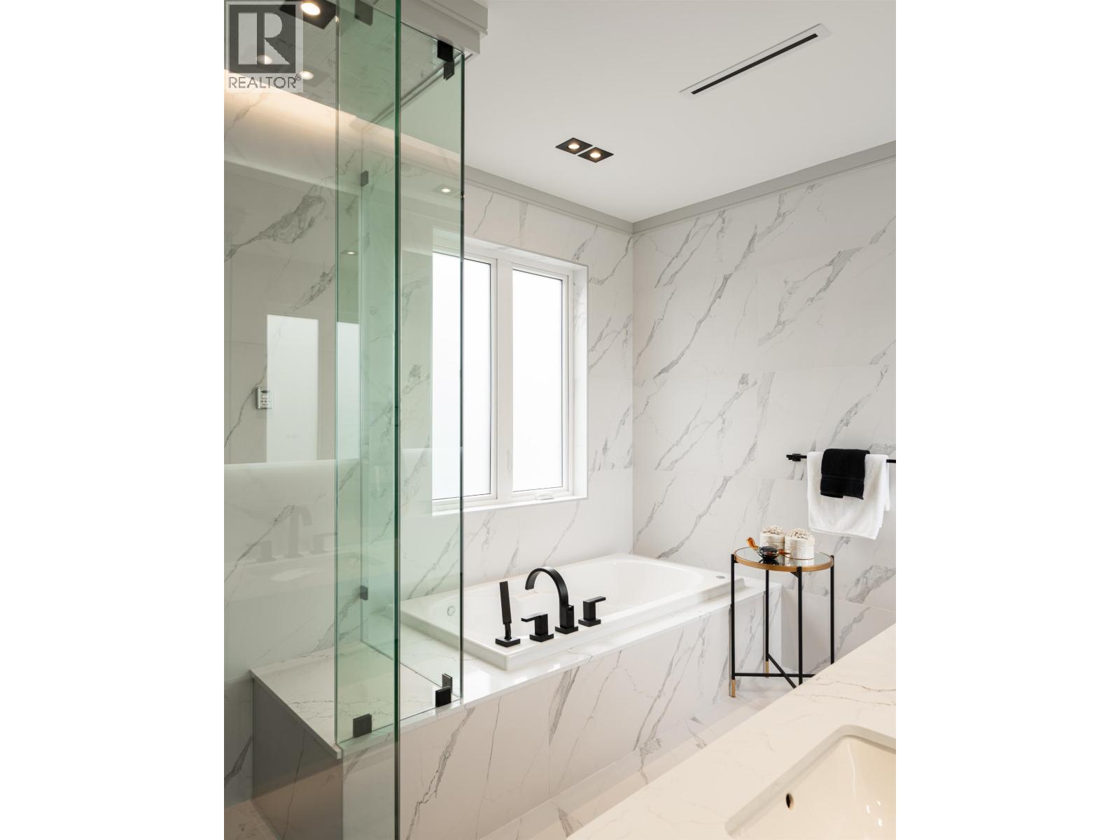 6571 Whiteoak Drive, Richmond, British Columbia  V7E 4Z7 - Photo 30 - R3075768