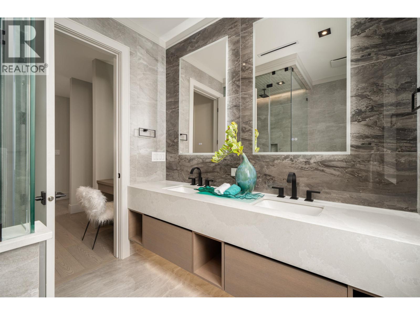 6571 Whiteoak Drive, Richmond, British Columbia  V7E 4Z7 - Photo 34 - R3075768