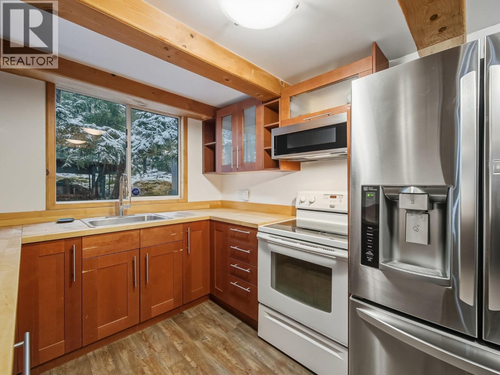 9539 Emerald Drive, Whistler, British Columbia  V8E 0G5 - Photo 7 - R3061225