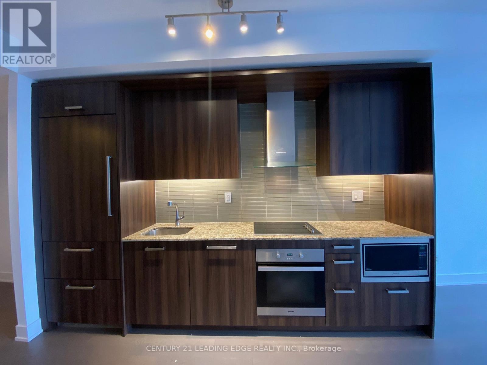 911 - 3018 Yonge Street, Toronto, Ontario  M4N 0A5 - Photo 12 - C12662624