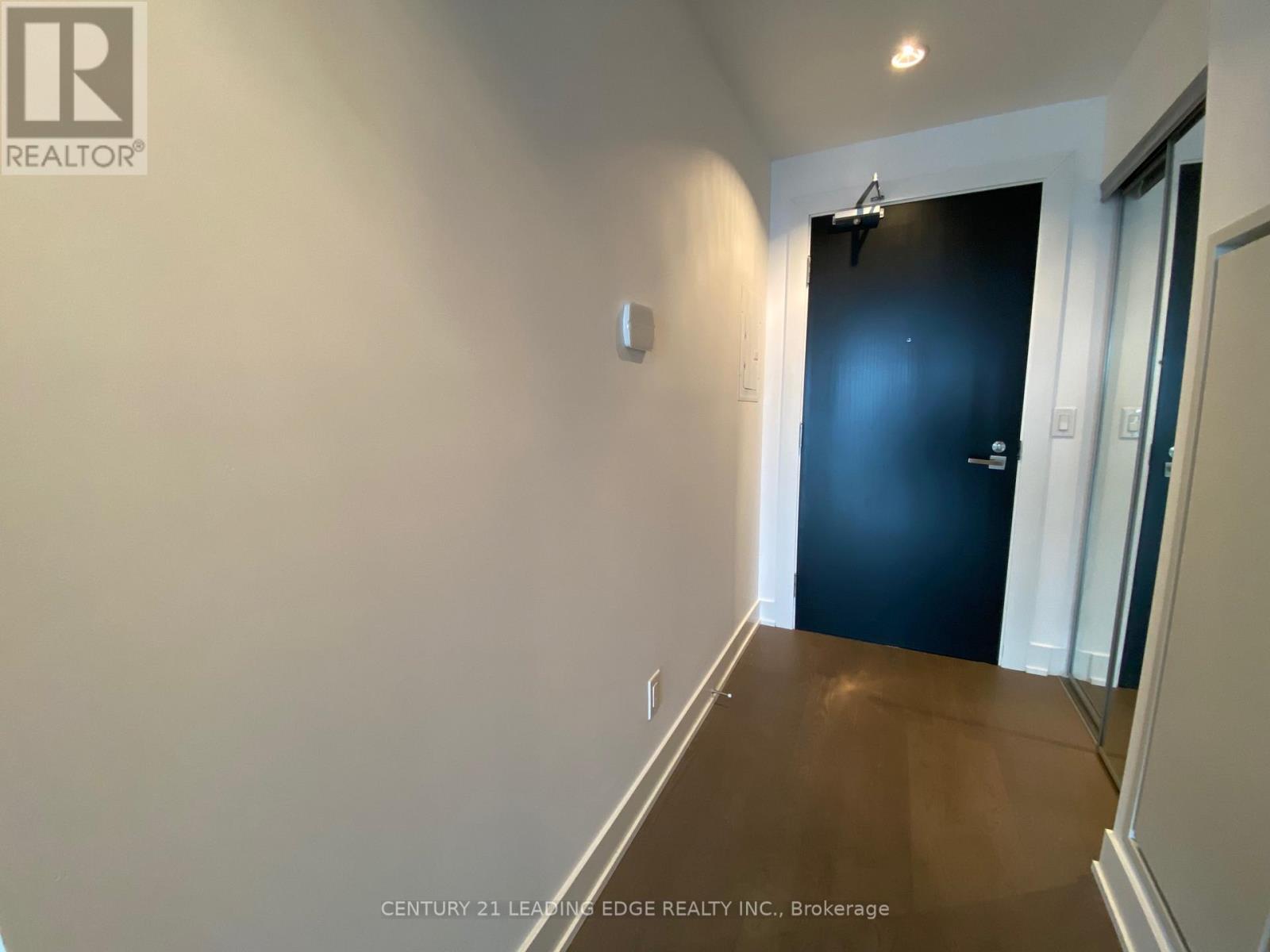 911 - 3018 Yonge Street, Toronto, Ontario  M4N 0A5 - Photo 4 - C12662624