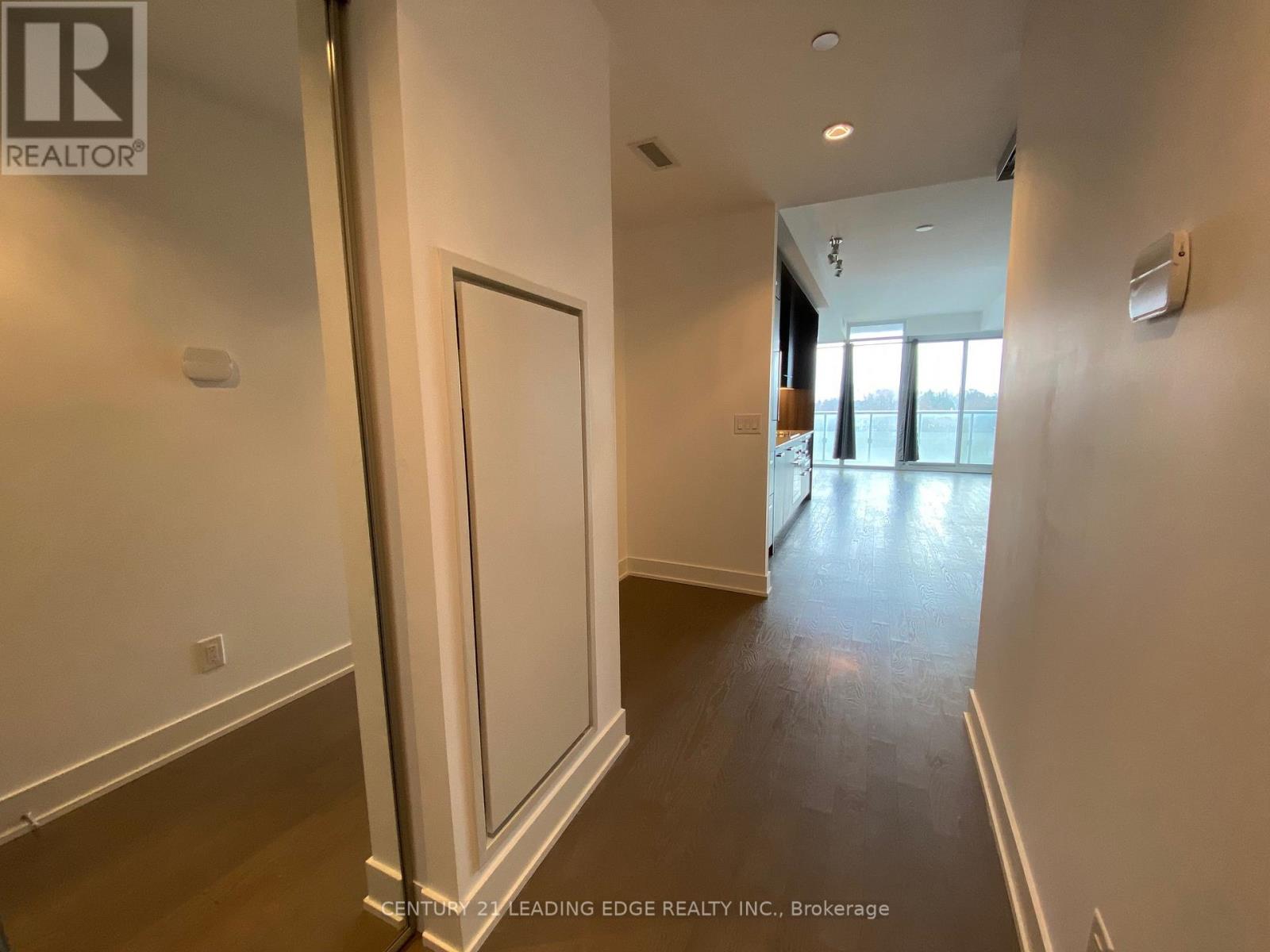 911 - 3018 Yonge Street, Toronto, Ontario  M4N 0A5 - Photo 5 - C12662624