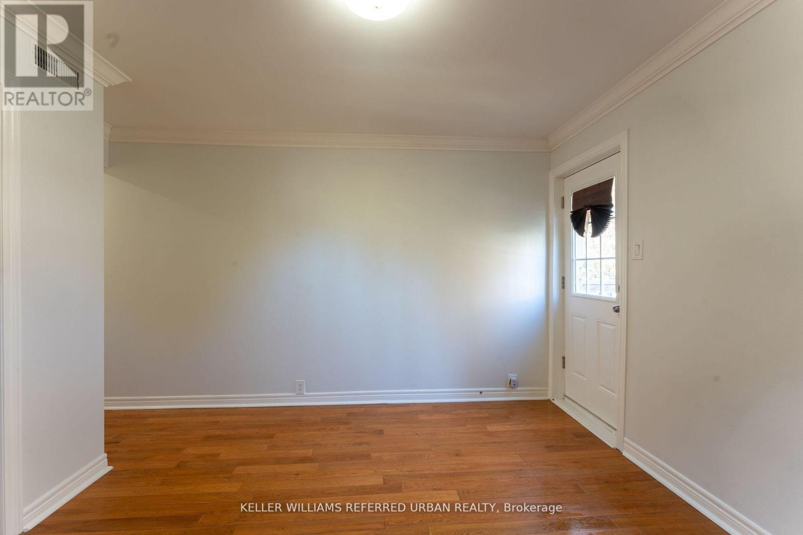 Upper - 177 Strachan Avenue, Toronto, Ontario  M6J 2T1 - Photo 15 - C12662648