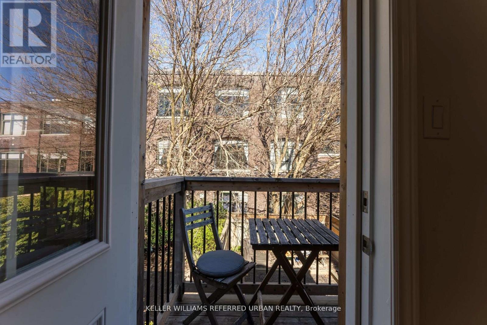 Upper - 177 Strachan Avenue, Toronto, Ontario  M6J 2T1 - Photo 17 - C12662648