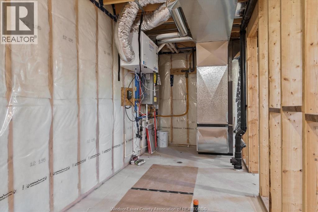 2469 Partington Avenue, Windsor, Ontario  N9E 0A9 - Photo 35 - 26000168