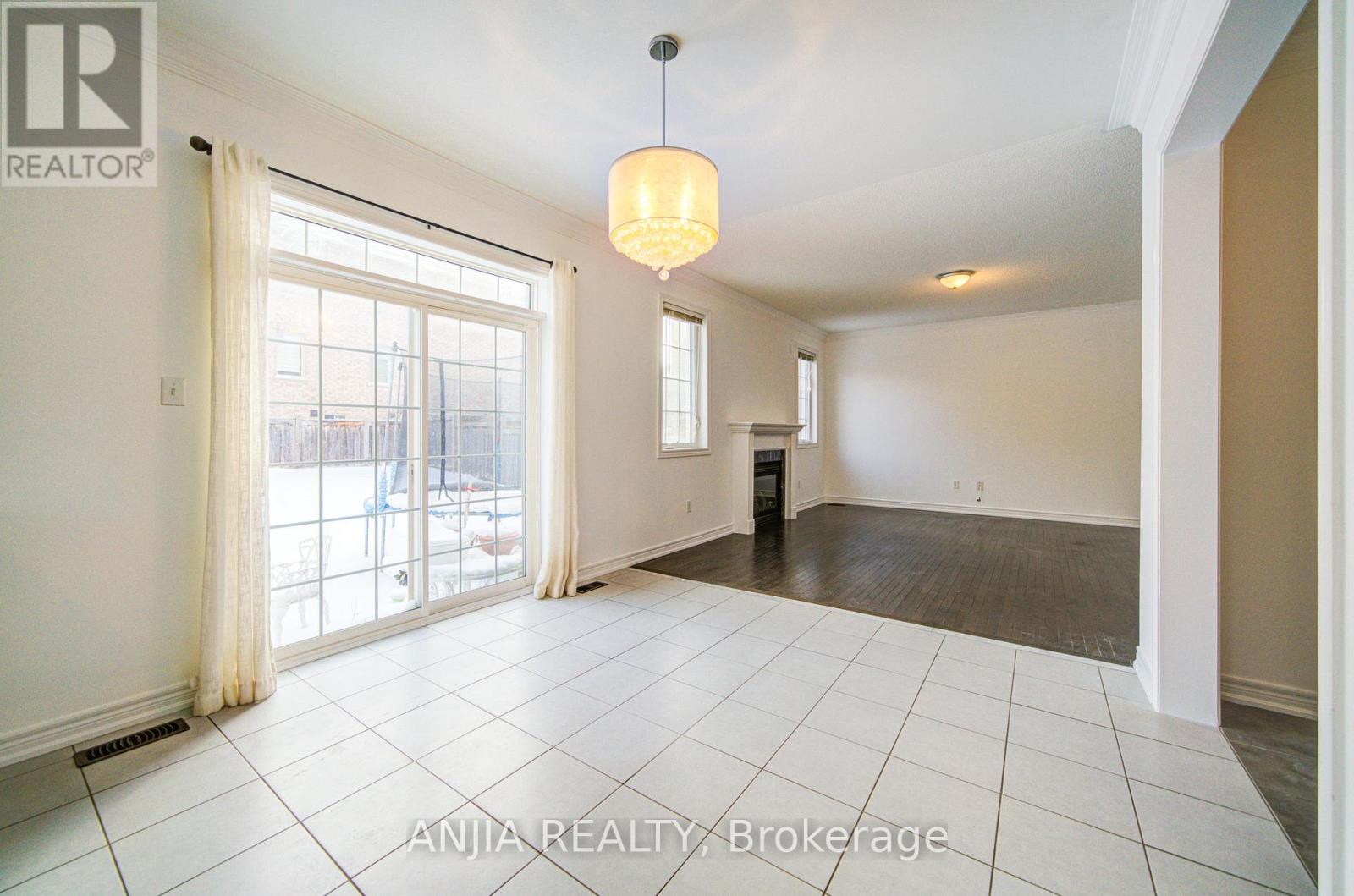 1137 Quick Street, Newmarket, Ontario  L3X 0A6 - Photo 14 - N12662594