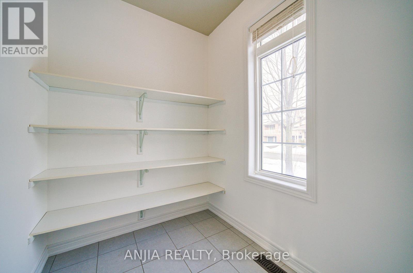 1137 Quick Street, Newmarket, Ontario  L3X 0A6 - Photo 15 - N12662594