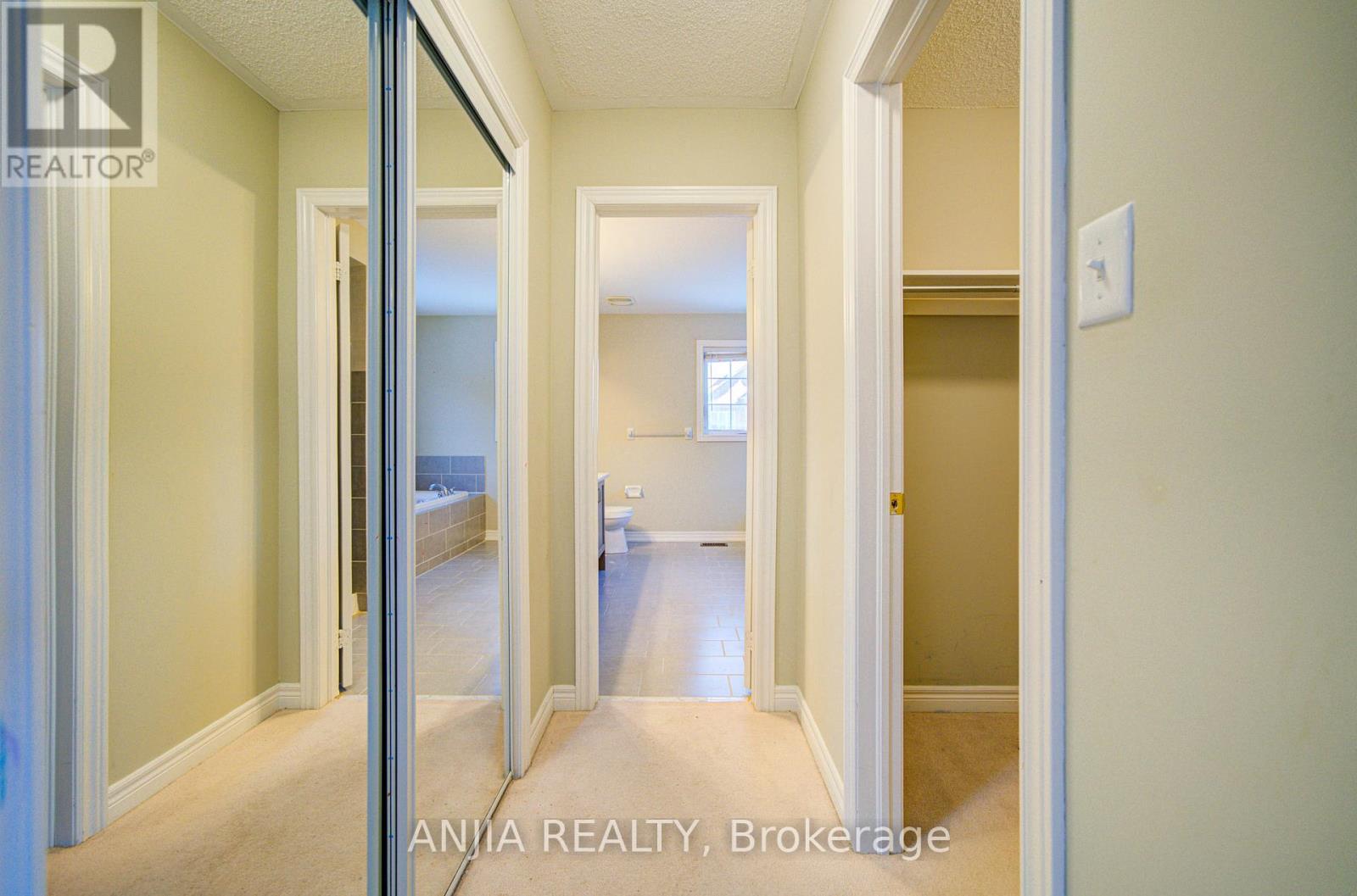 1137 Quick Street, Newmarket, Ontario  L3X 0A6 - Photo 23 - N12662594