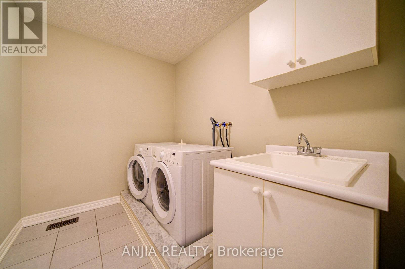 1137 Quick Street, Newmarket, Ontario  L3X 0A6 - Photo 27 - N12662594