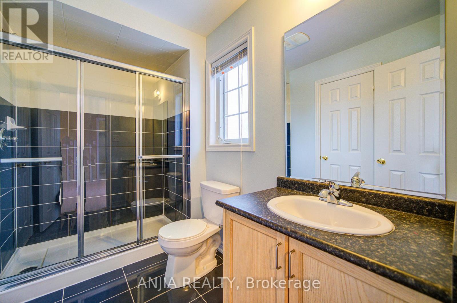 1137 Quick Street, Newmarket, Ontario  L3X 0A6 - Photo 31 - N12662594