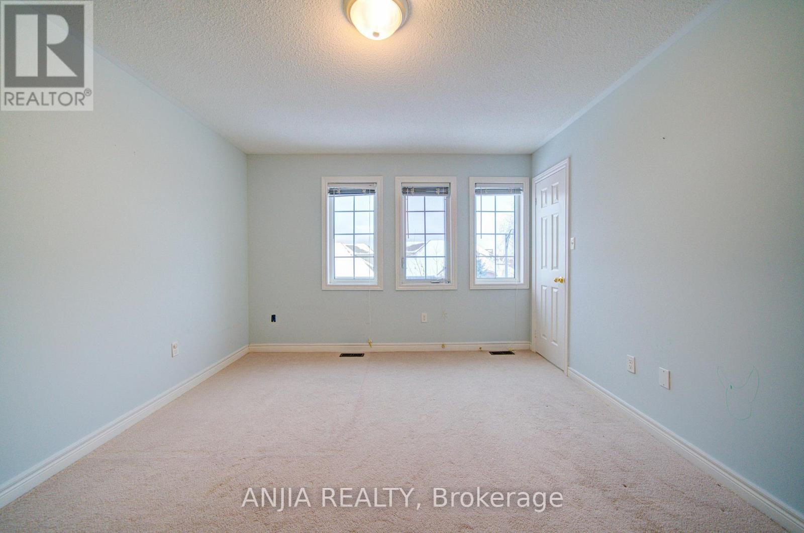 1137 Quick Street, Newmarket, Ontario  L3X 0A6 - Photo 33 - N12662594