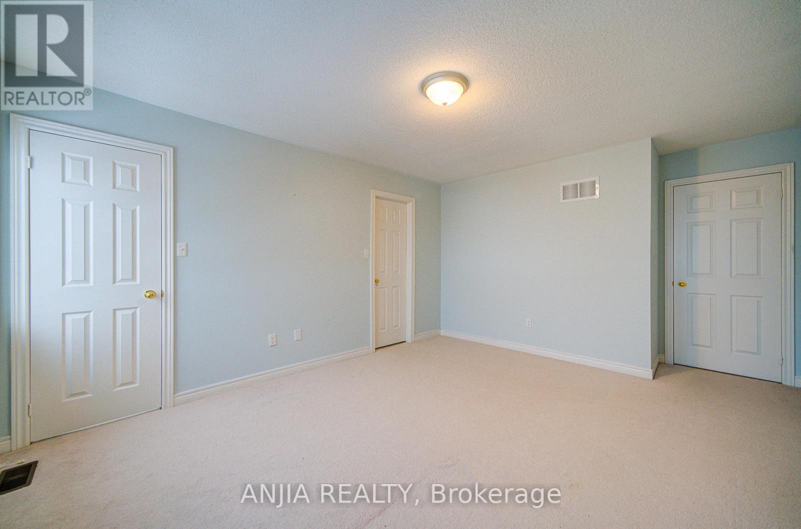 1137 Quick Street, Newmarket, Ontario  L3X 0A6 - Photo 34 - N12662594